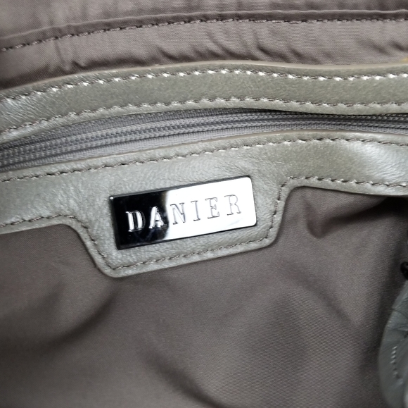 DANIER | grey leather zip close clutch - Picture 6 of 6